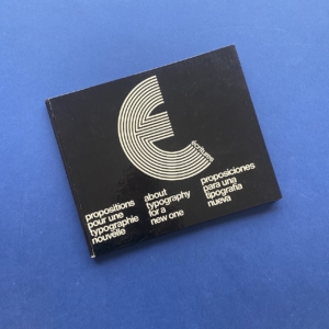 Jean Larcher, Écritures, Propositions pour une typographie nouvelle, La Noria, Paris, 1976,